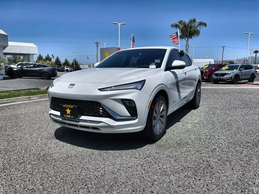 2025 Buick Envista Avenir photo 1
