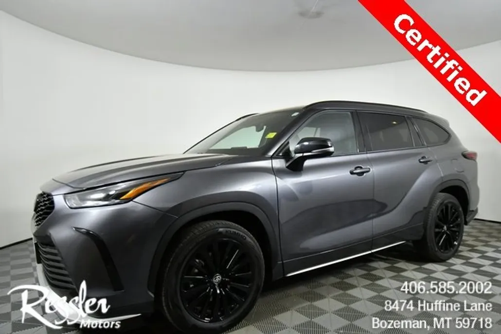 2024 Toyota Highlander LE photo 1