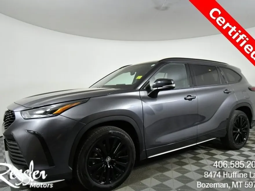 2024 Toyota Highlander LE photo 1