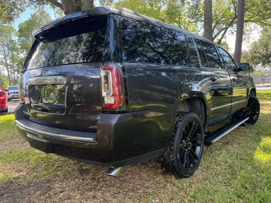 2016 Gmc Yukon XL Denali photo 1