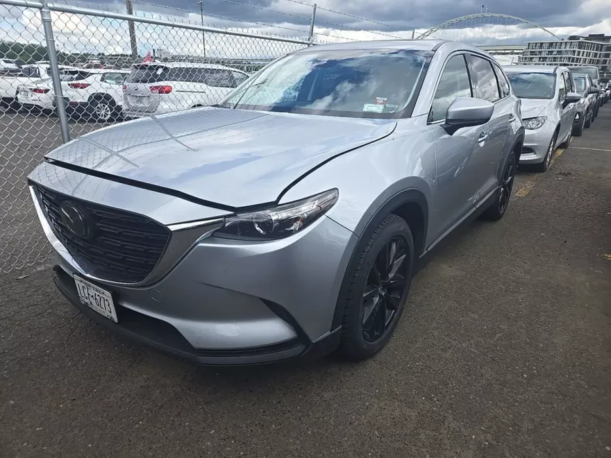 2023 Mazda CX-9 Touring photo 1