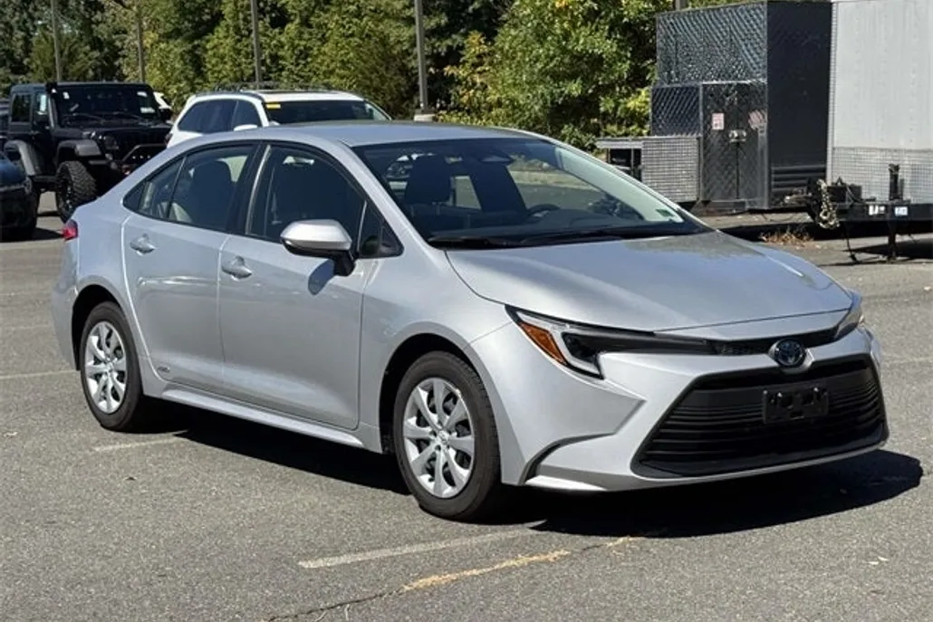 2023 Toyota Corolla Hybrid LE photo 1