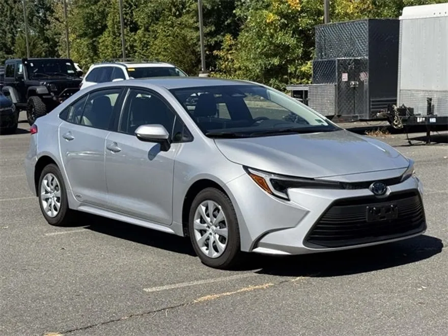 2023 Toyota Corolla Hybrid LE photo 1