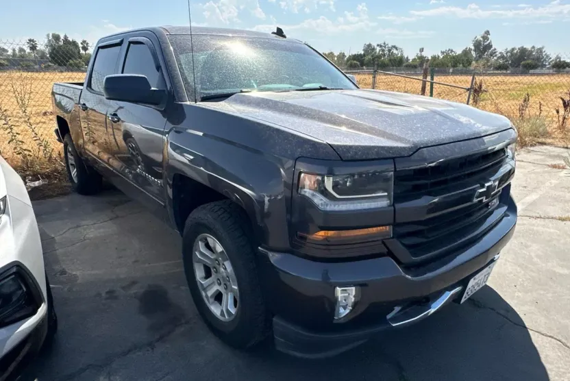 2016 Chevrolet Silverado 1500 LT2 photo 1