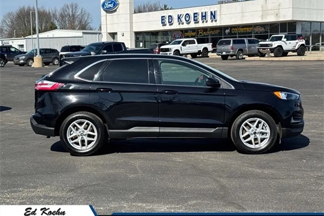 2024 Ford Edge SEL photo 1