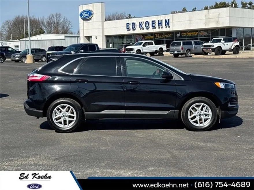2024 Ford Edge SEL photo 1