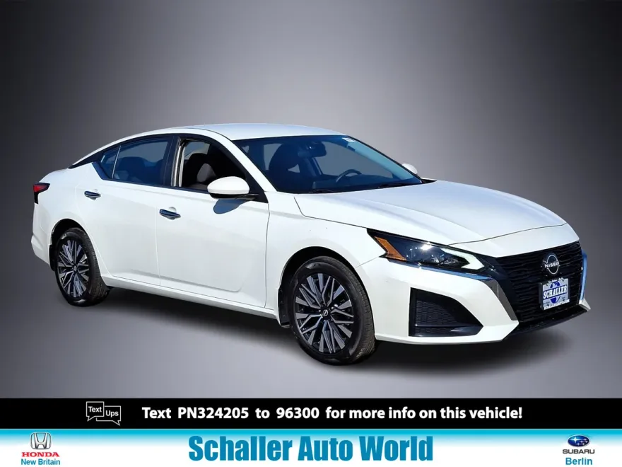 2023 Nissan Altima 2.5 SV photo 1