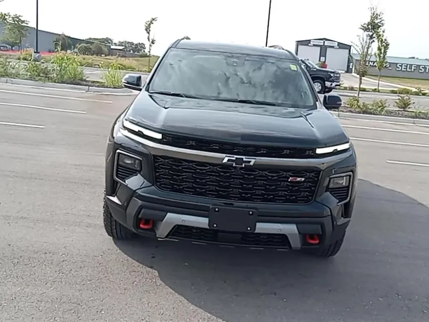 2026 Chevrolet Traverse Z71 photo 1