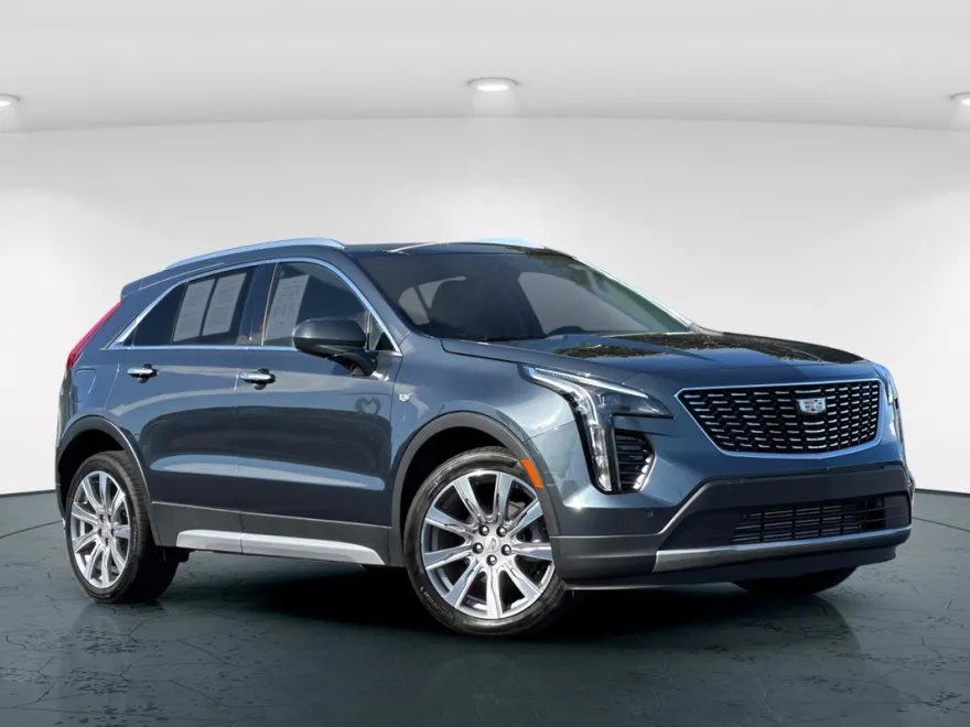 2020 Cadillac XT4 Premium Luxury photo 1