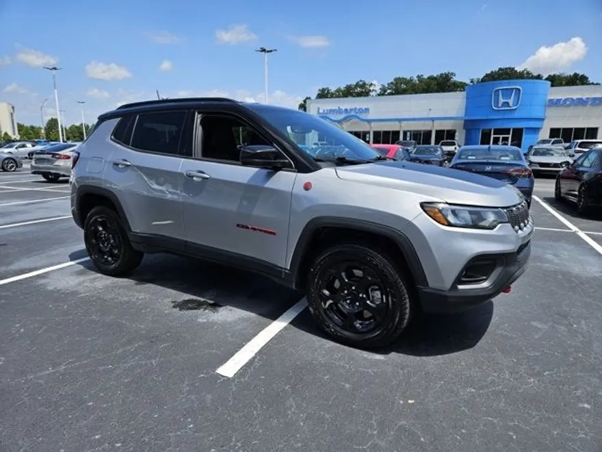 2023 Jeep Compass Trailhawk photo 1