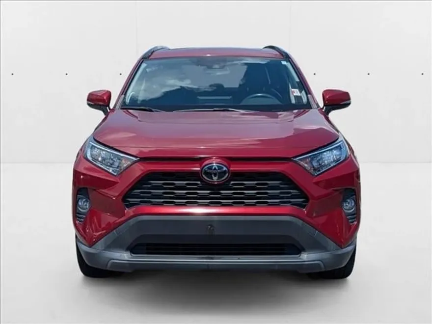 2020 Toyota RAV4 XLE Premium photo 1
