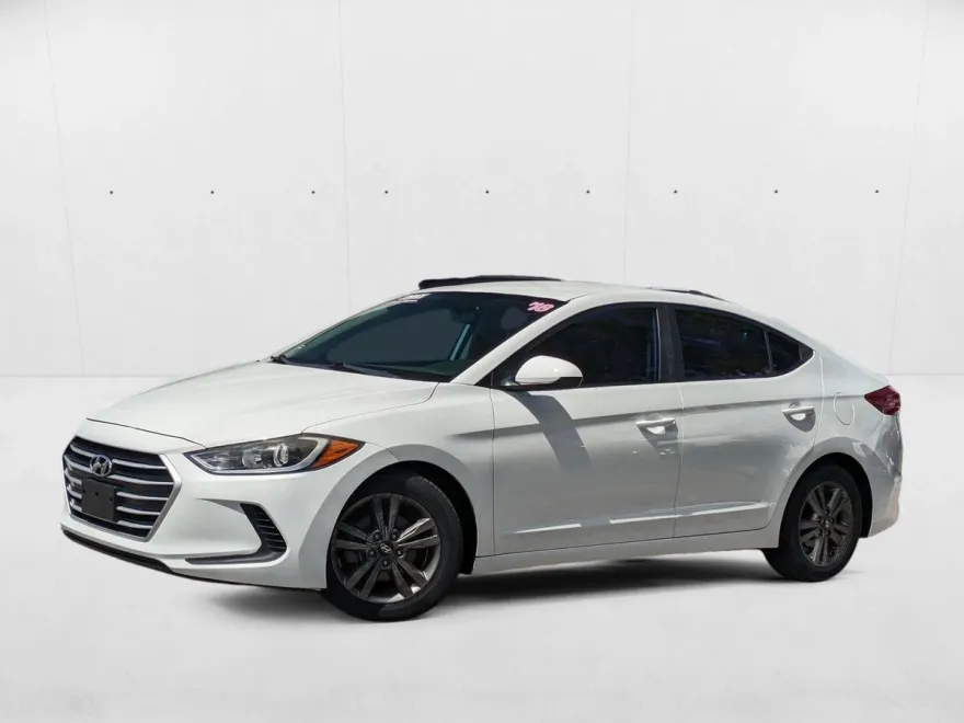 2018 Hyundai Elantra SEL photo 1