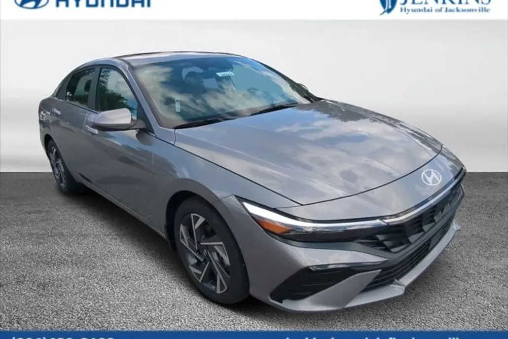 2025 Hyundai Elantra SEL Convenience photo 1