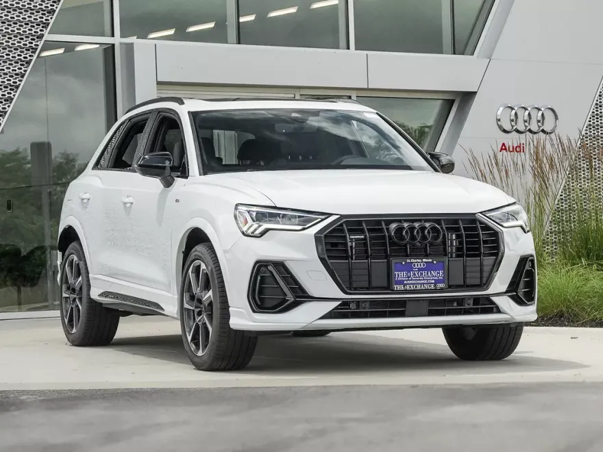 2025 Audi Q3 S line Premium Plus photo 1
