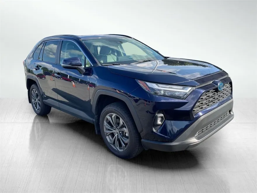 2022 Toyota RAV4 Hybrid XLE Premium photo 1