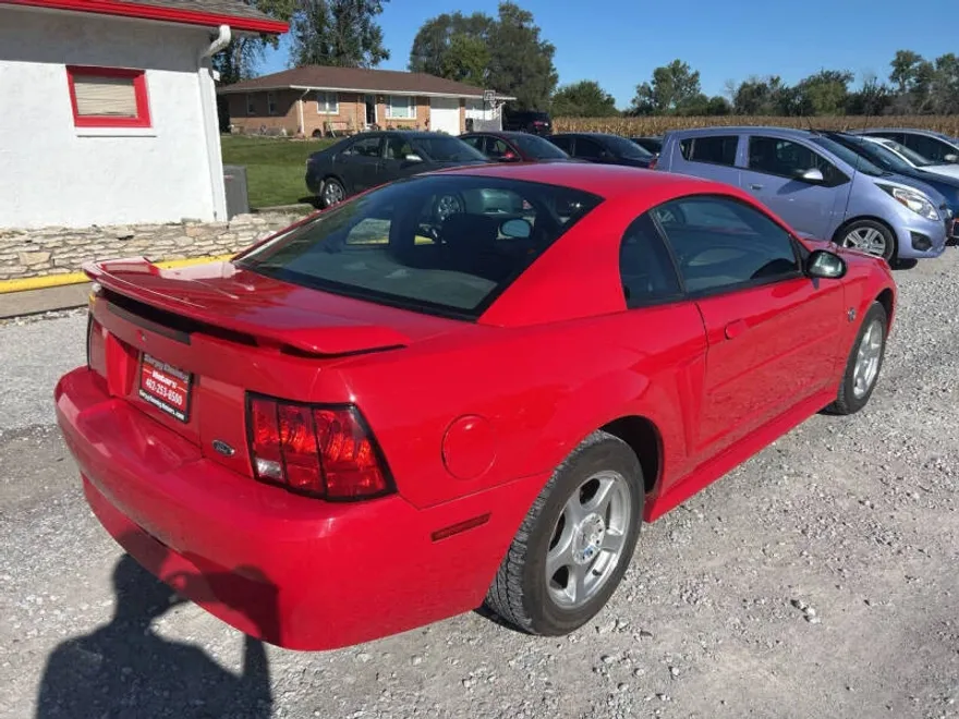 2004 Ford Mustang photo 1