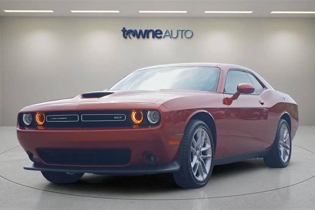 2022 Dodge Challenger GT photo 1