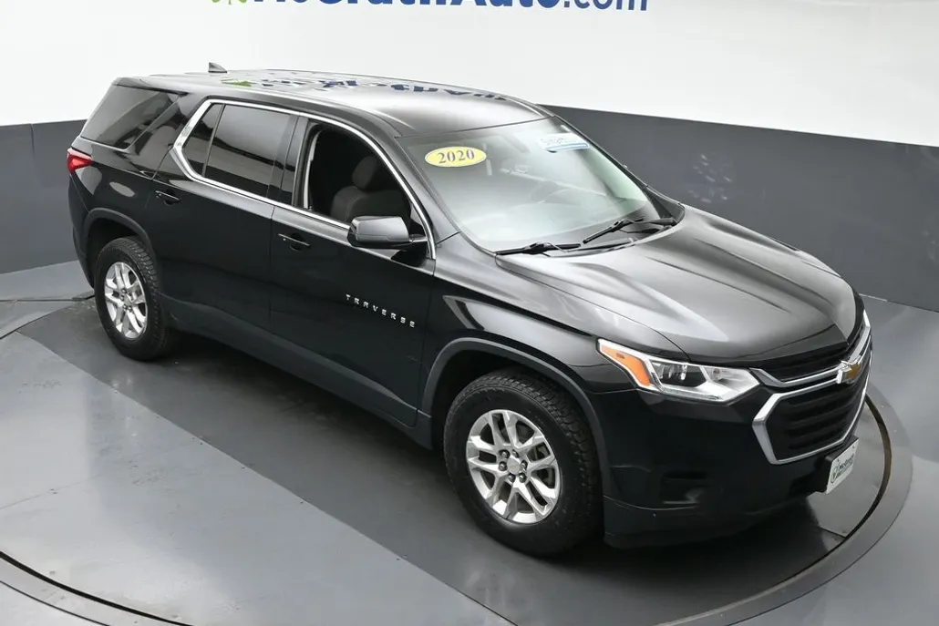 2020 Chevrolet Traverse LS photo 1