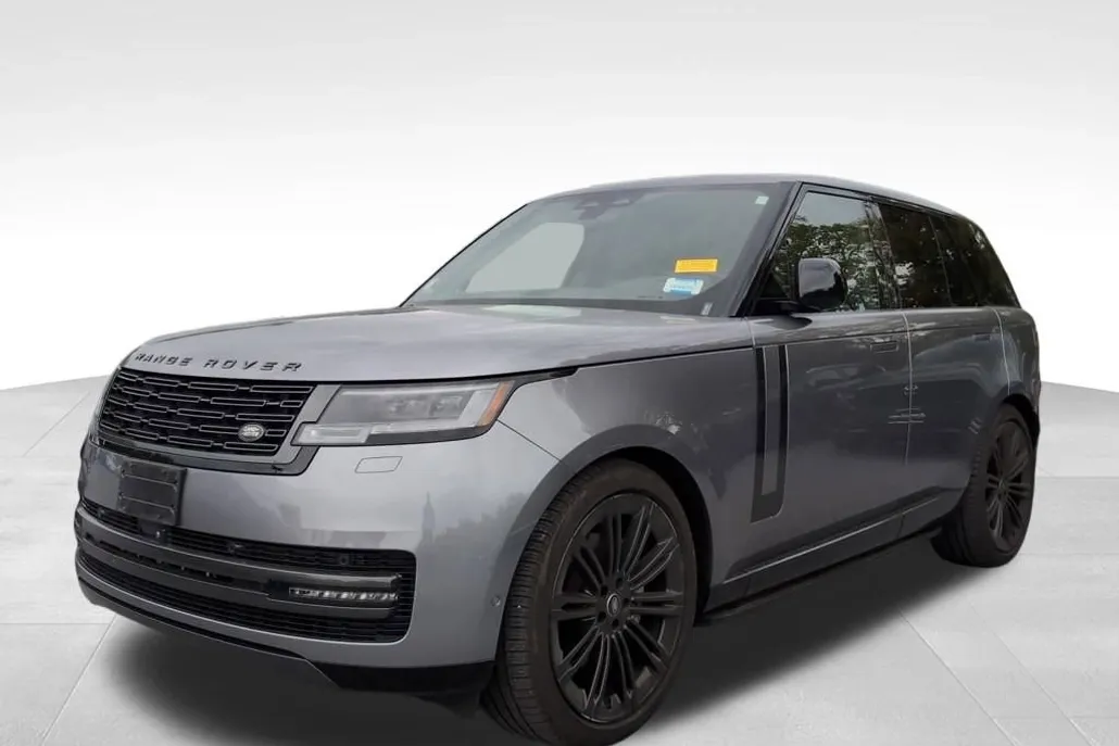 2024 Land Rover Range Rover SE photo 1