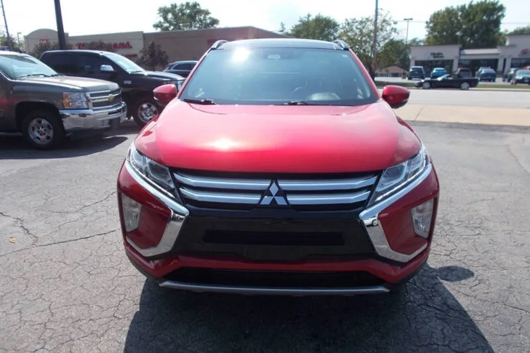 2020 Mitsubishi Eclipse Cross SE photo 1