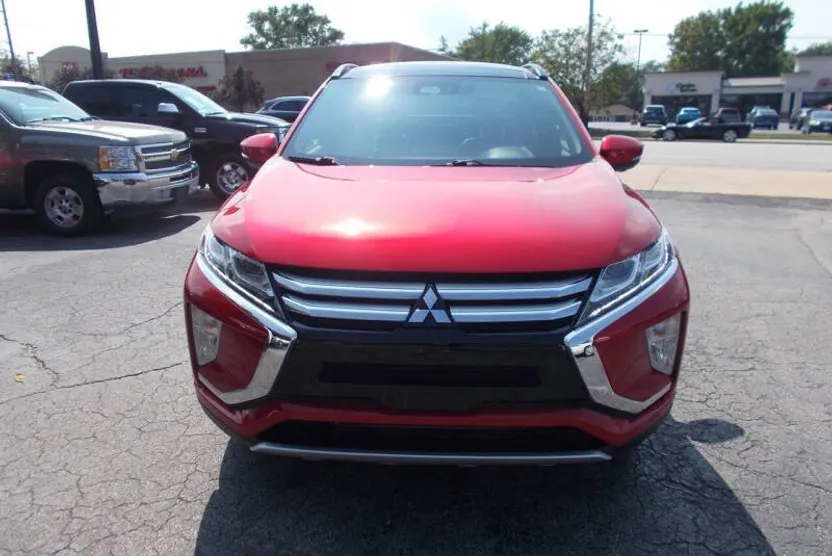 2020 Mitsubishi Eclipse Cross SE photo 1