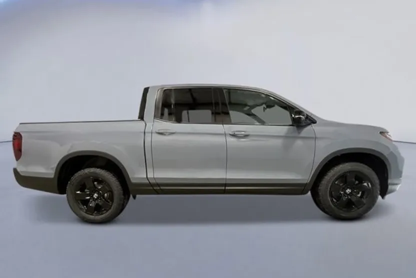 2026 Honda Ridgeline Black Edition photo 1