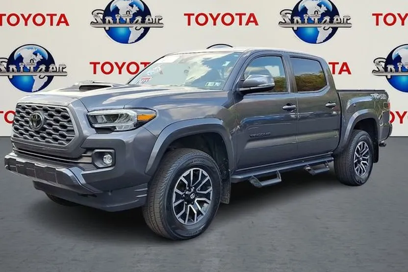 2023 Toyota Tacoma TRD Off-Road V6 photo 1