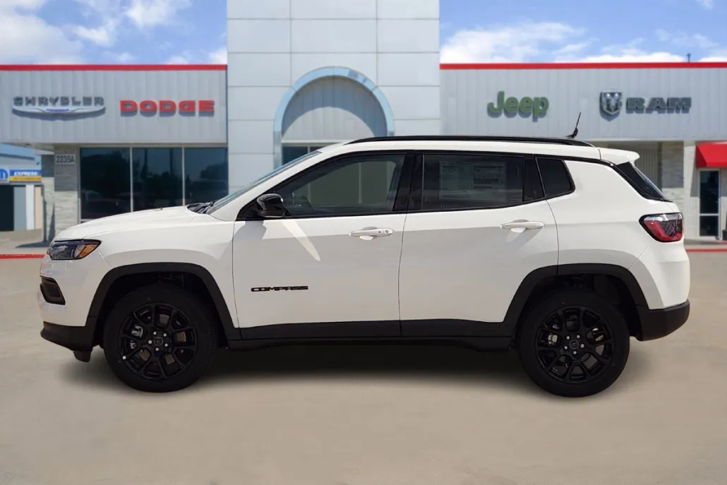 2026 Jeep Compass Latitude Altitude photo 1