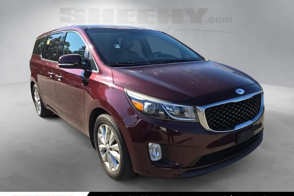 2017 Kia Sedona EX photo 1