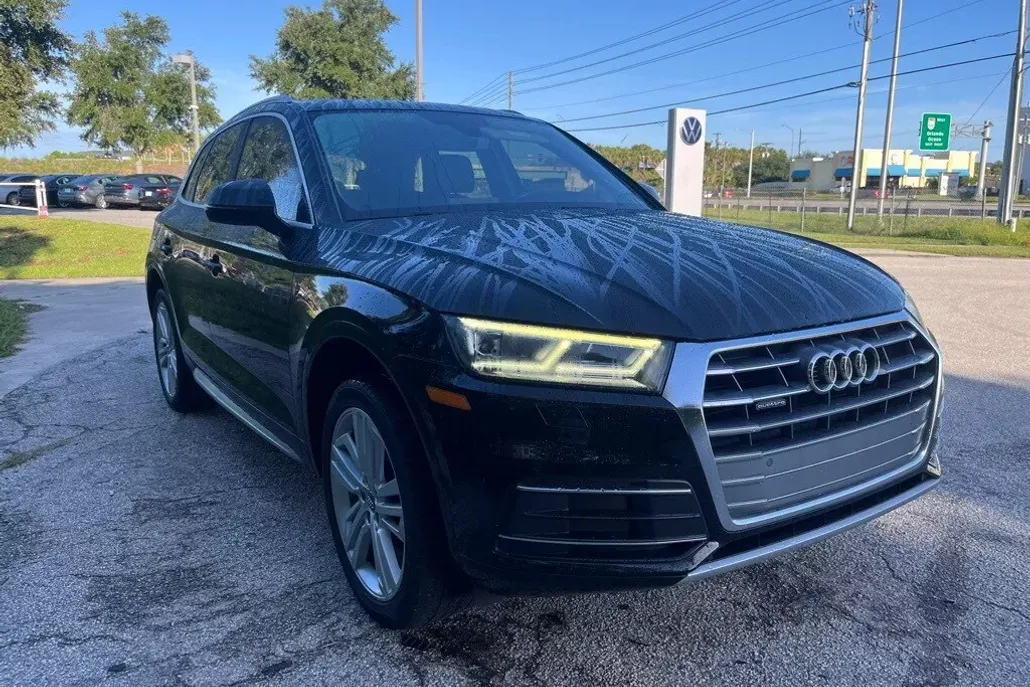 2019 Audi Q5 2.0T Premium Plus photo 1