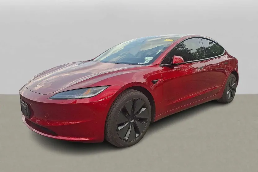 2024 Tesla Model 3 photo 1