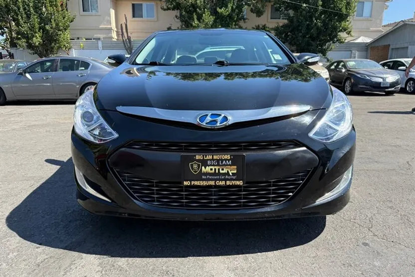 2013 Hyundai Sonata Hybrid Limited photo 1