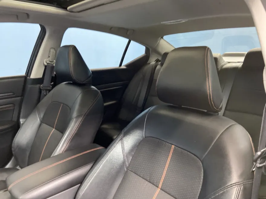 2022 Nissan Altima 2.5 SR photo 1
