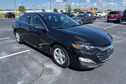 2024 Chevrolet Malibu 1LT photo 3