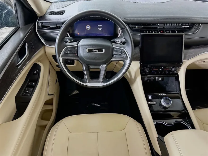 2022 Jeep Grand Cherokee Limited photo 1