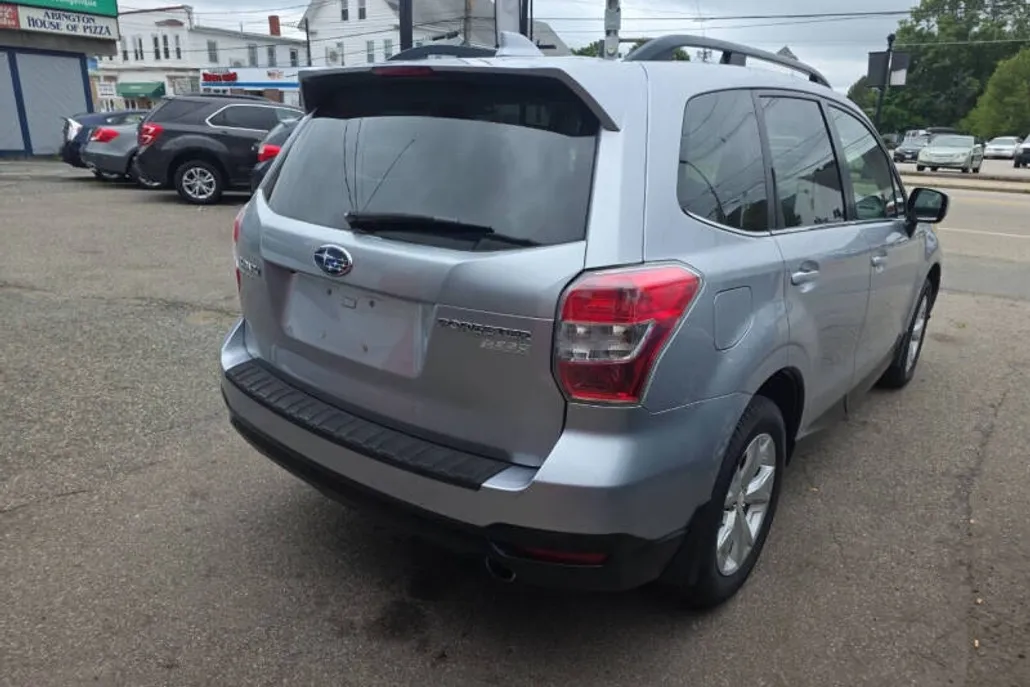 2016 Subaru Forester 2.5i Limited photo 1
