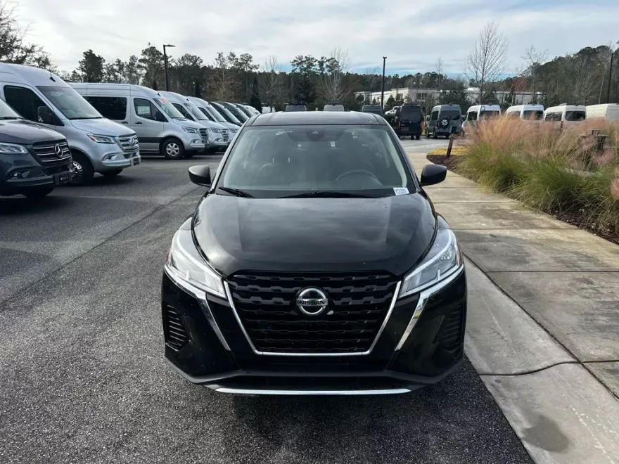 2021 Nissan Kicks S photo 1