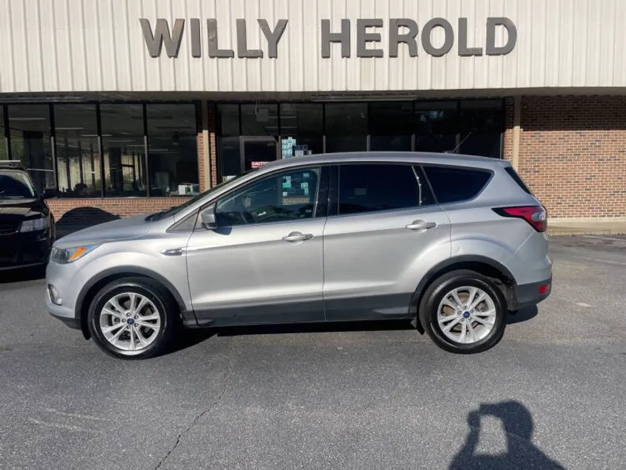 2017 Ford Escape SE photo 1