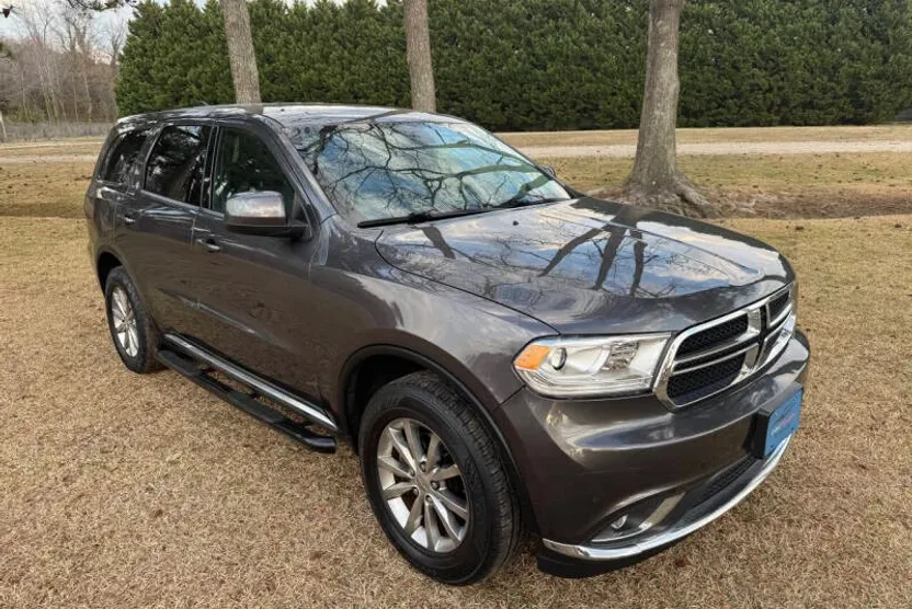 2017 Dodge Durango SXT photo 1