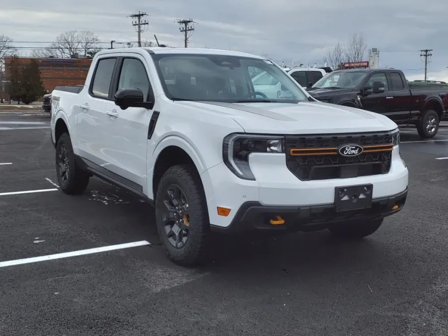 2025 Ford Maverick Tremor photo 1