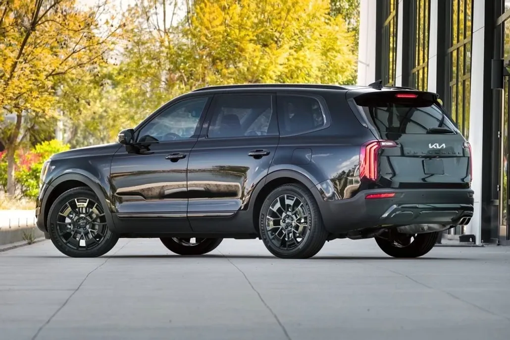 2022 Kia Telluride S photo 1