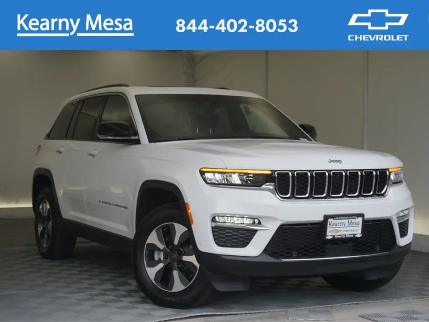 2024 Jeep Cherokee Base photo 1