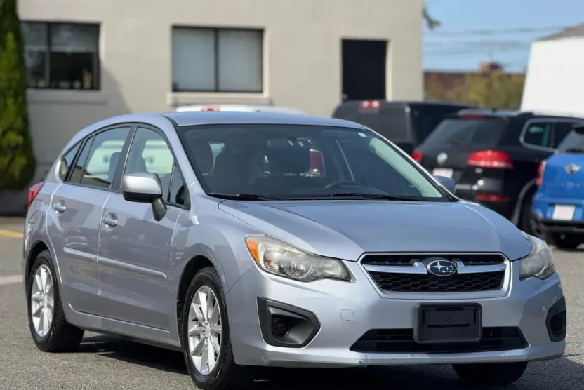 2014 Subaru Impreza Premium photo 1