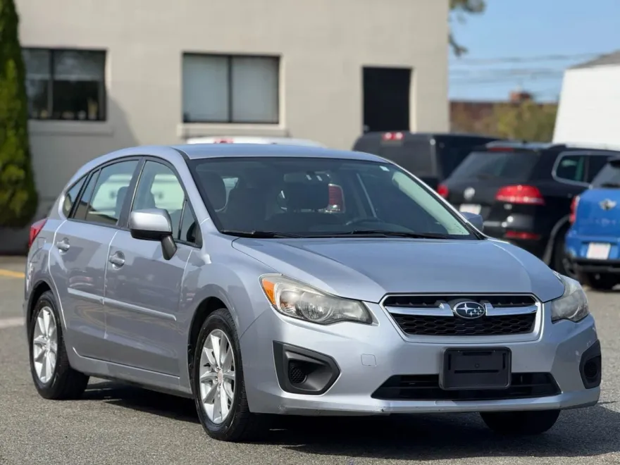 2014 Subaru Impreza Premium photo 1