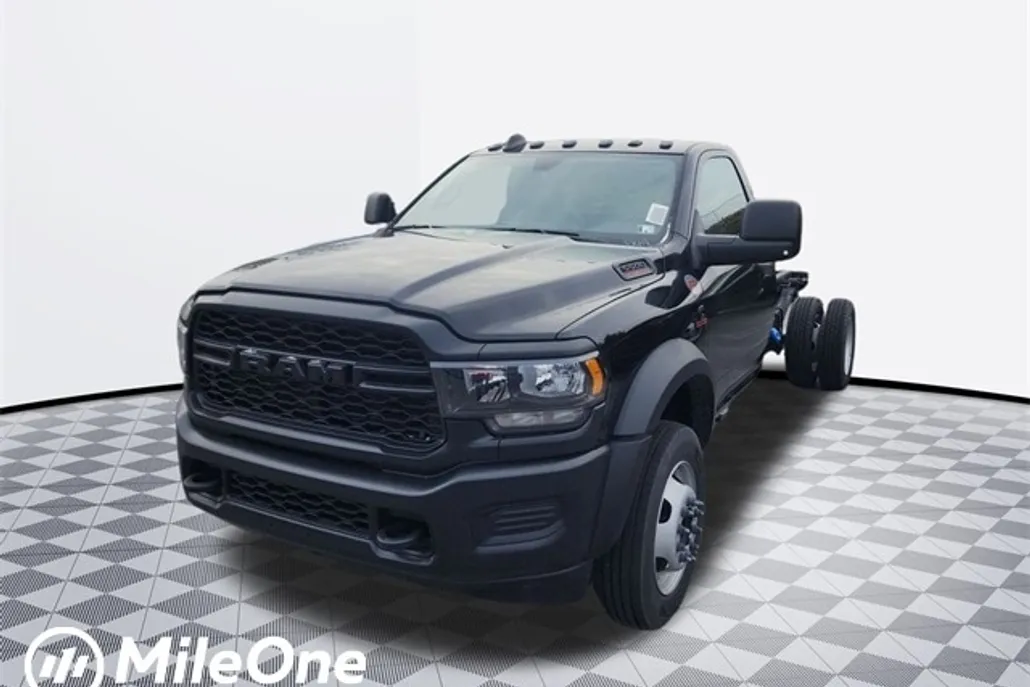2024 Ram 5500 Tradesman SLT photo 1