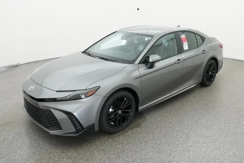 2026 Toyota Camry SE photo 1