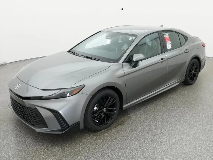 2026 Toyota Camry SE photo 1