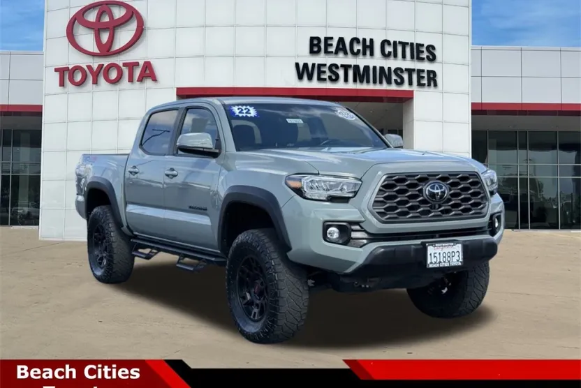 2022 Toyota Tacoma TRD Off-Road photo 1