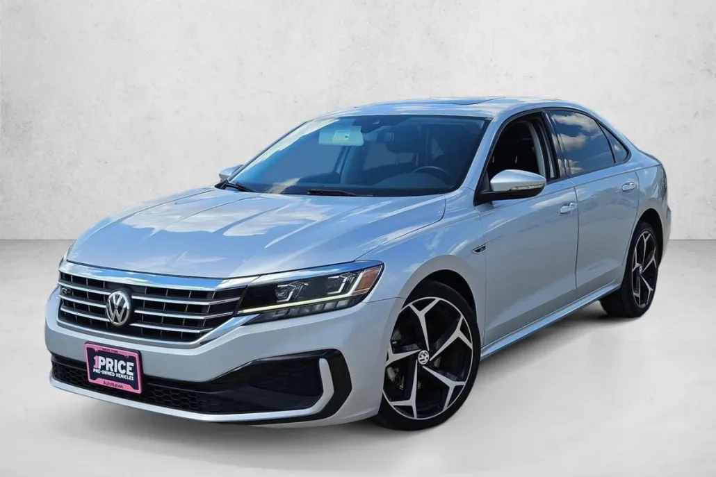 2020 Volkswagen Passat 2.0T R-Line photo 1