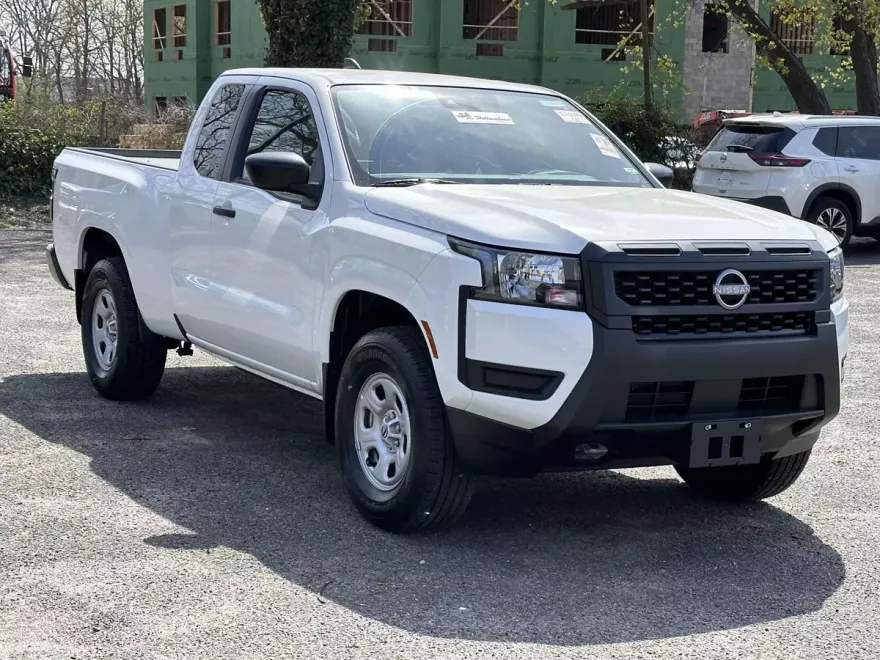 2025 Nissan Frontier S photo 1